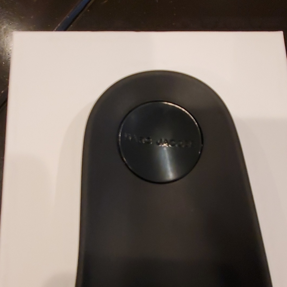 Marc Jacob slides - Picture 3 of 5